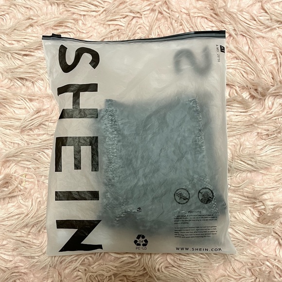 SHEIN Scrunch Butt Biker Shorts - Picture 7 of 7